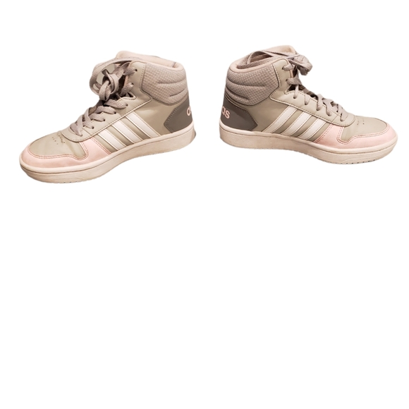 Addias Hoops, Size 4 - Picture 3 of 6